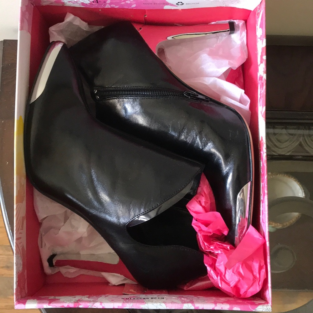 Black booties Brand New unworn